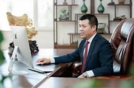 恭贺大健康事业时代楷模、尚初集团董事长——李洪锋 荣获国医百科官网国医泰斗荣誉称号