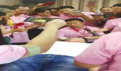 2024新春献礼专题报道 著名瑶医银疗推拿专家——周继辉