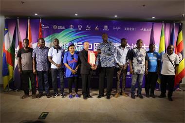 国医百科官网特别报道 党旗下的国医名师——曹誉百